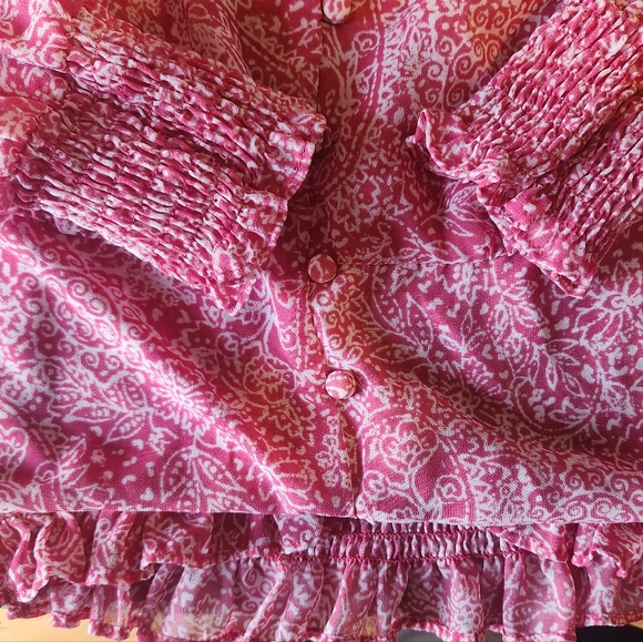 Beautiful crop top blouse - Picture 2 of 4